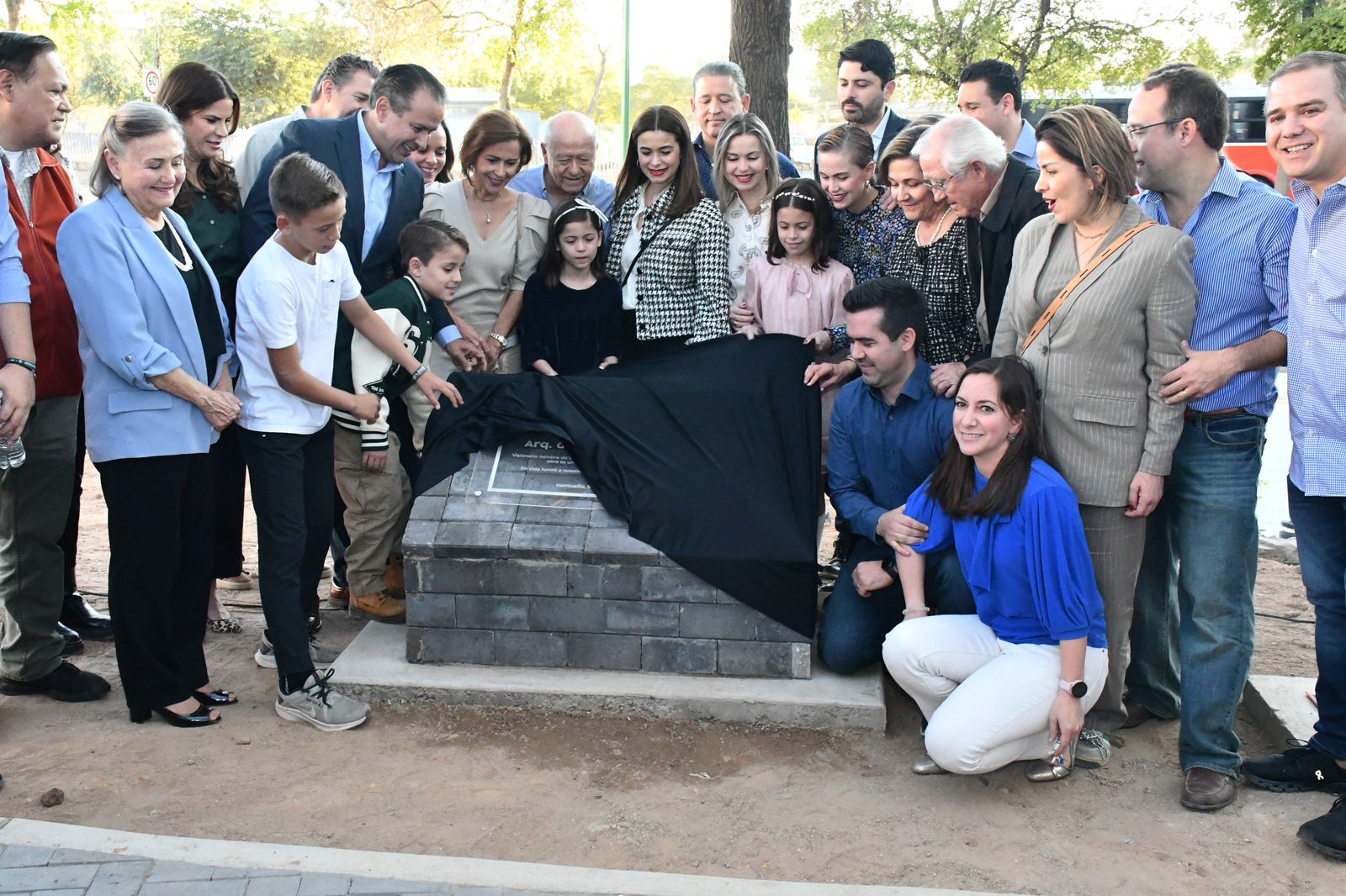 Por fin Entrega Toño Astiazarán puente de Luis Encinas y Veracruz