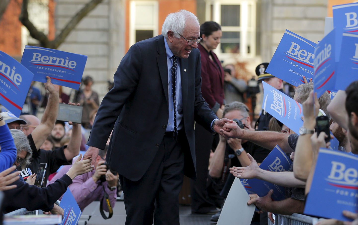 Bernie Sanders sigue sorprendiendo en elecciones en EEUU