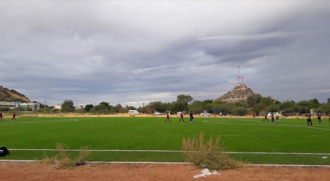 Mientras López Obrador inaugura parques en SLRC, en Hermosillo se aprueba la subasta de terreno con uso deportivo