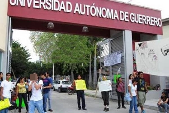 Universidad de Guerrero descubre que maestro tiene 6 hijos con 6 alumnas