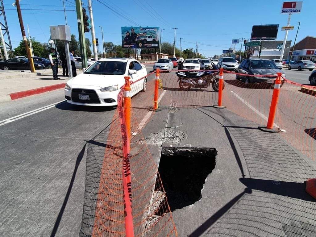 Por socavón cerrarán un mes tramo de la Colosio
