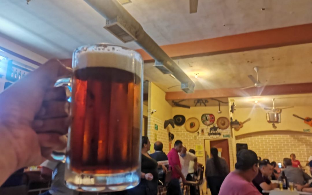 A pesar de riego alto de contagios, comercios y restaurantes cerrarán a las 12