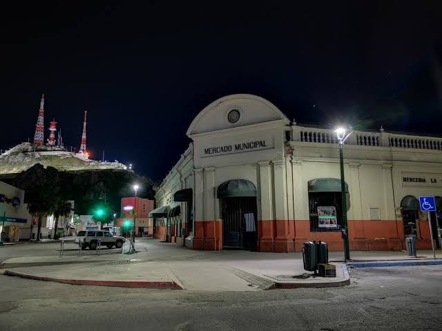 EL ESPACIO PÚBLICO (…o la ciudad que abandonamos)*