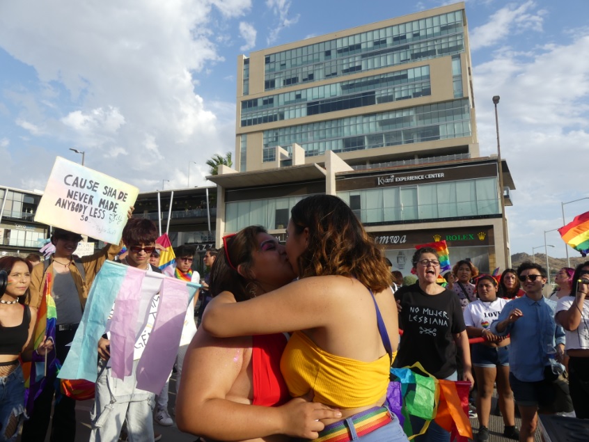 Nada que curar: una marea multicolor en la Marcha del Orgullo 2022