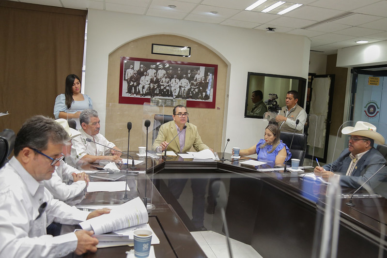 Dictamina Comisión del Agua proyecto para mejorar prestación de servicios públicos de agua potable