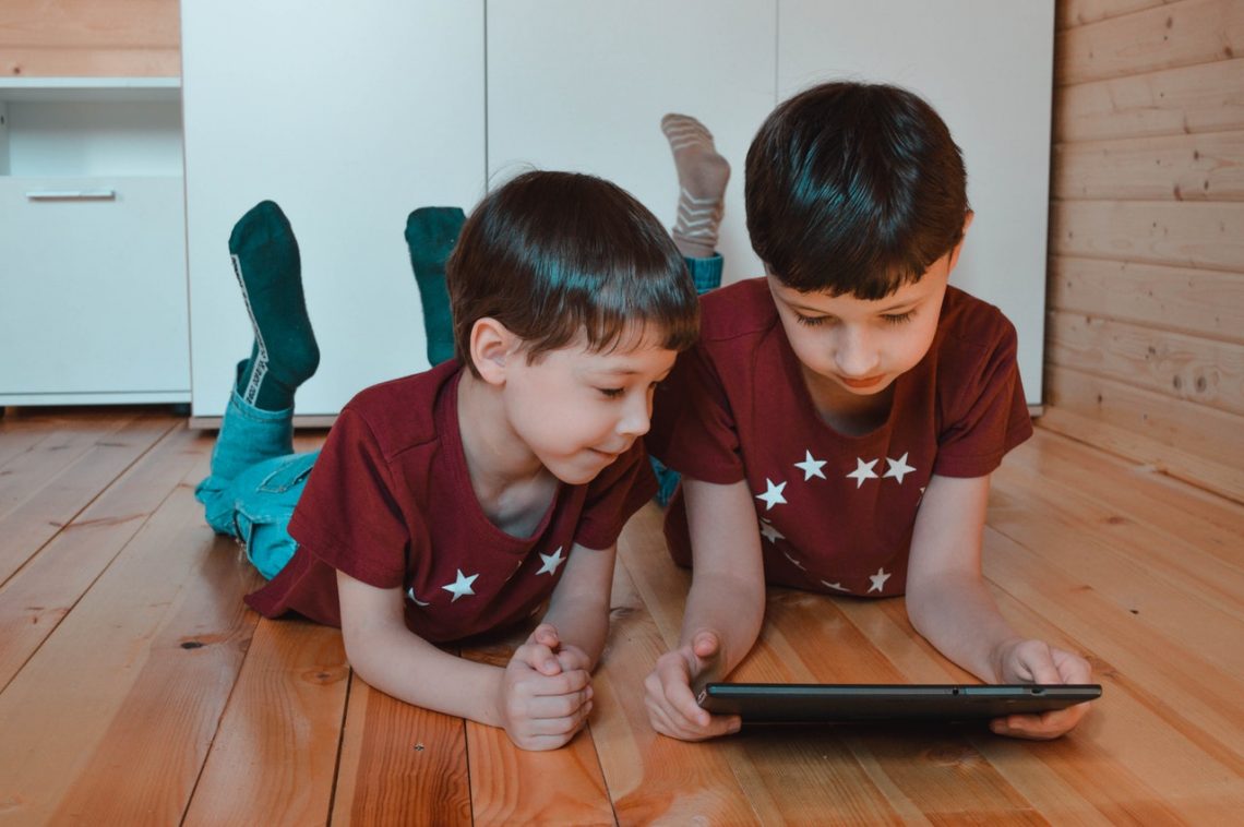 Niños y pantallas