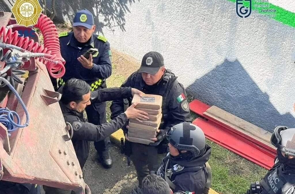 Decomisan más de 1,500 kilos de cocaína escondida en dos trailers