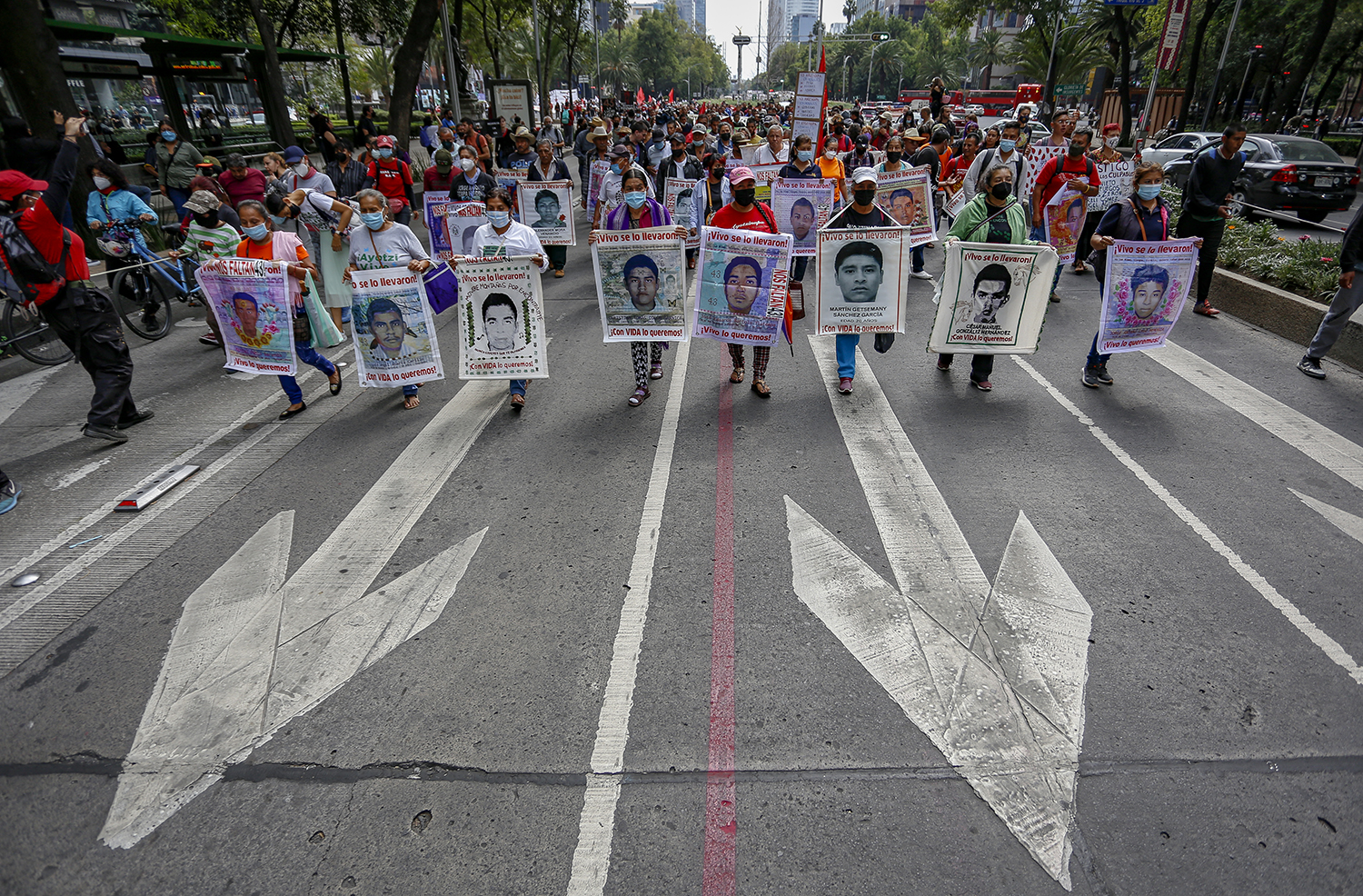 Padres y madres de los 43 continuarán con la exigencia de la ...