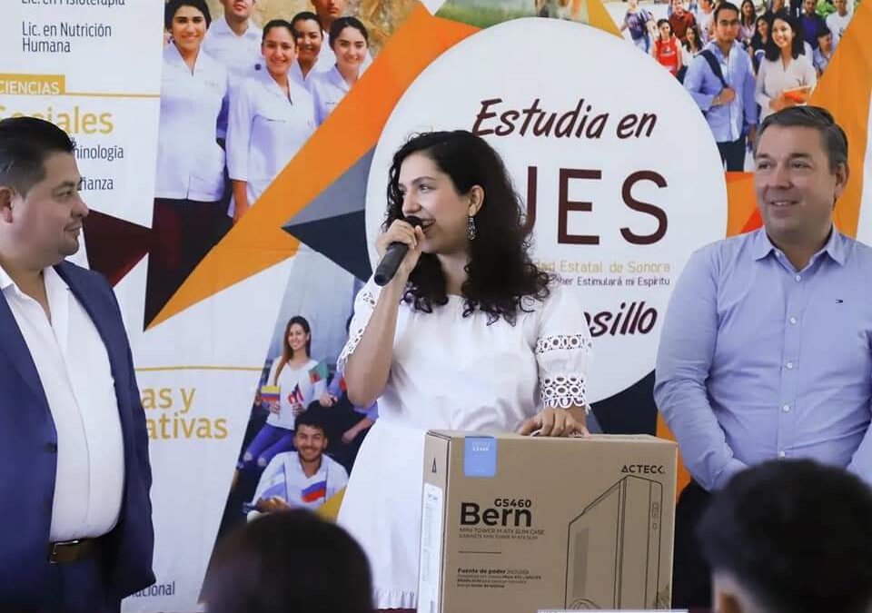 Diputada Celeste Taddei entrega equipos de cómputo a CBTA 264 del poblado Miguel Alemán