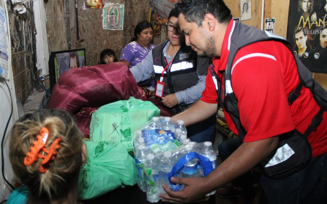 Sedesson entrega víveres y artículos de primera necesidad a familias afectadas por las inundaciones en Empalme