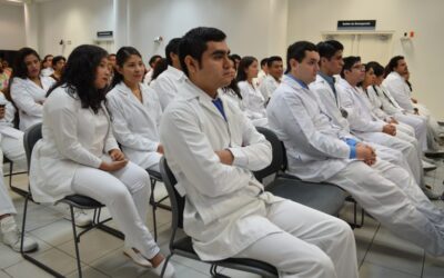 Costos y éxito de la formación médica en México