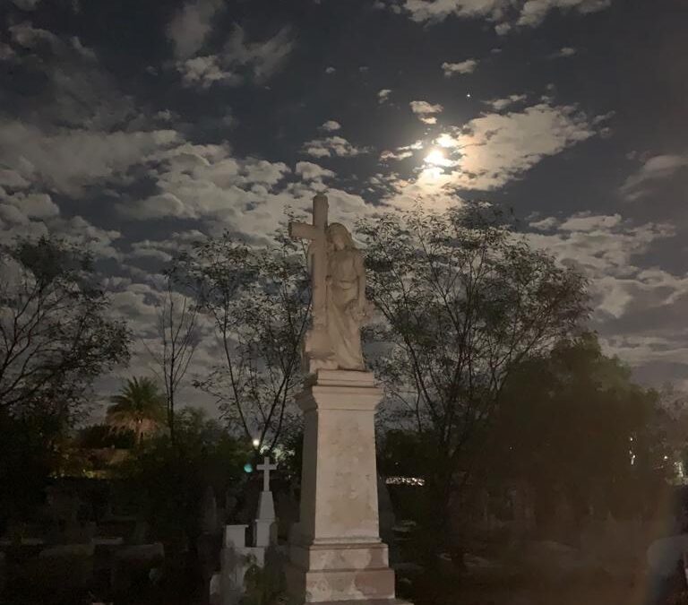 Recordando a nuestros Fieles Difuntos: Un Tributo a la Vida