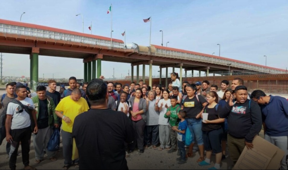 Personas venezolanas varadas en México: en el sur les impiden el paso; en el norte las expulsan desde EEUU