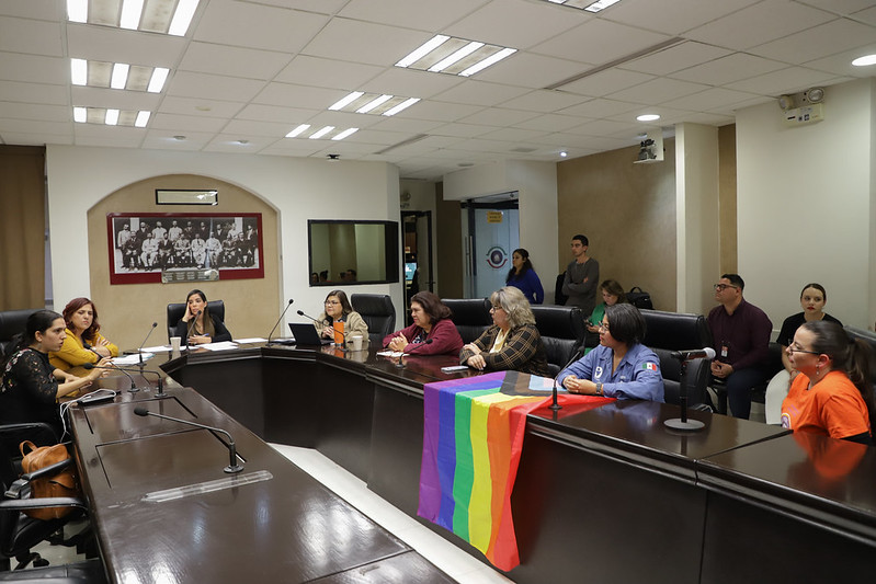 Aprueban en Comisiones sancionar a quien impulse las clínicas de “reorientación” sexual