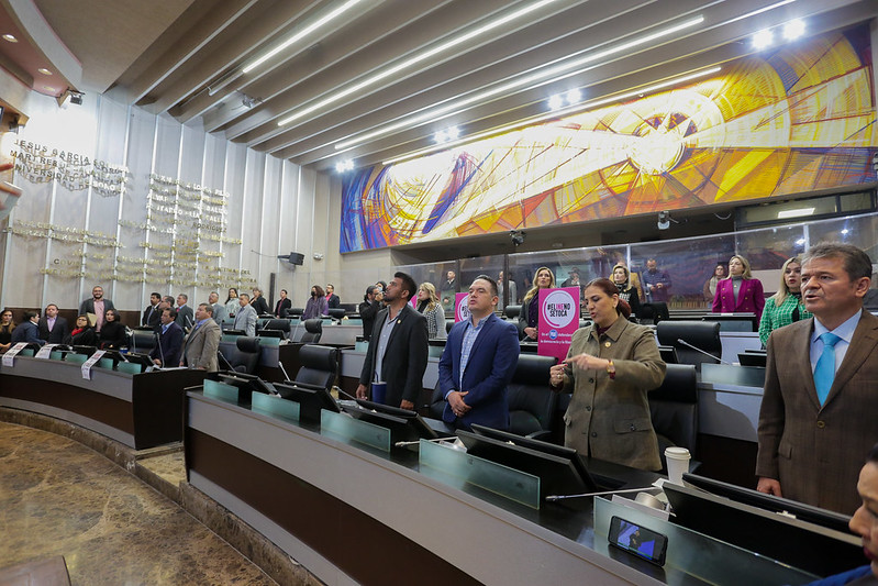 Clausura Congreso período de sesiones ordinarias; aprueban presupuestos municipales