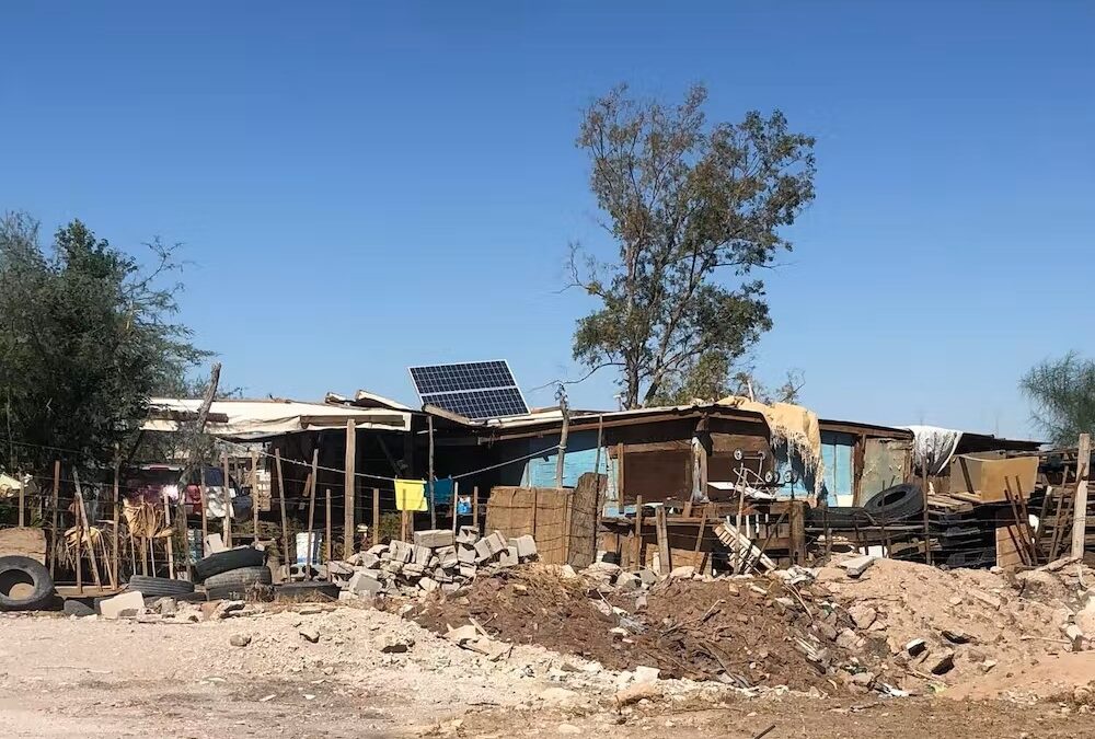 Tienen internet, pero no agua. La vida en la “Ladrillera”