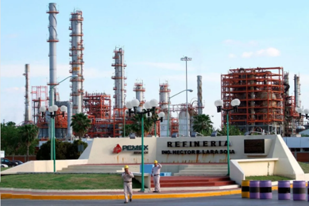 Se intoxican 7 personas por fuga de ácido clorhídrico en refinería de Pemex en Cadereyta, NL