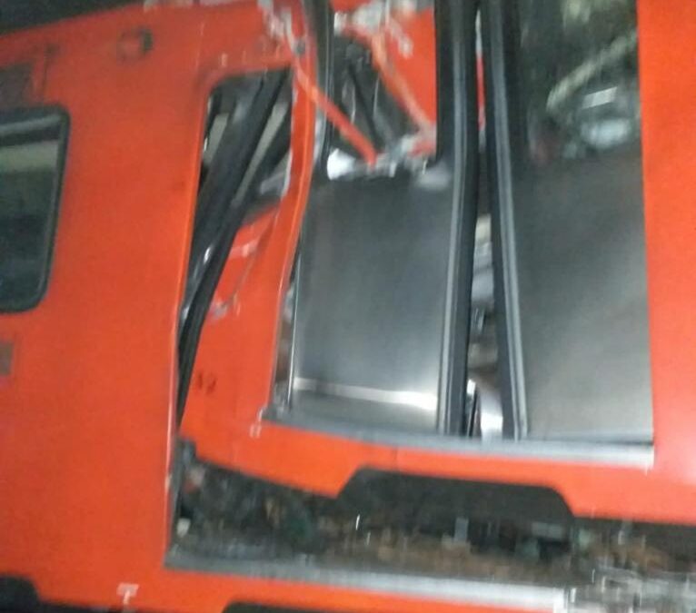 Una persona muerta, cuatro prensadas y 16 trasladadas a hospitales por choque de Línea 3 del Metro