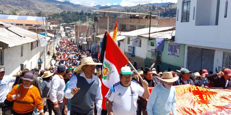 Perú se encuentra bajo una dictadura cívico-militar juliaca-puno-800x400