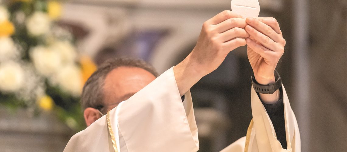 Sacerdote