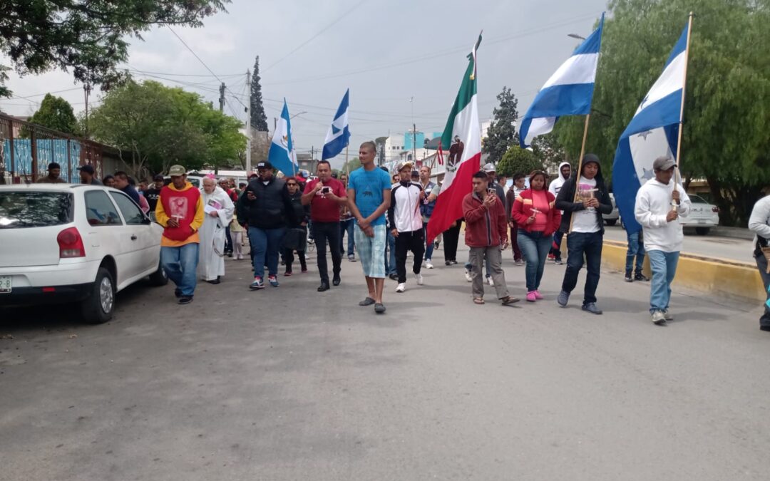 Recuerdan con viacrucis a migrantes fallecidos en Ciudad Juárez