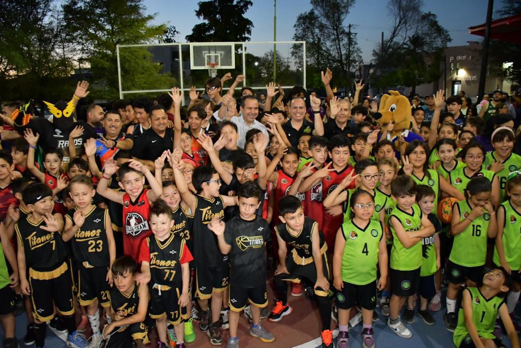 Premia Toño Astiazarán a deportistas de la Liga Municipal de Basquetbol de Desarrollo Infantil y Juvenil de Hermosillo 3