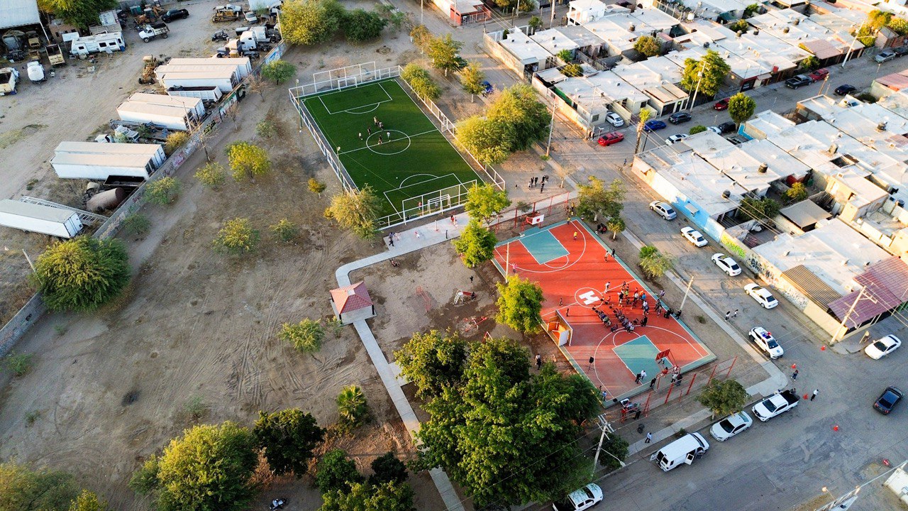 Entrega Toño Astiazarán a familias Parque rehabilitado en la colonia Virreyes (5)