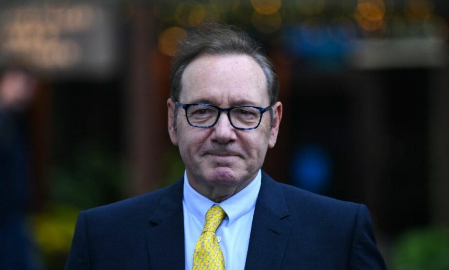 Jurado declara inocente de agresiones sexuales a Kevin Spacey