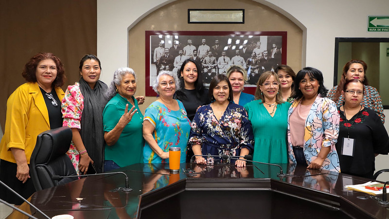 Recibe Comisión de Igualdad iniciativas en favor de la participación de las mujeres