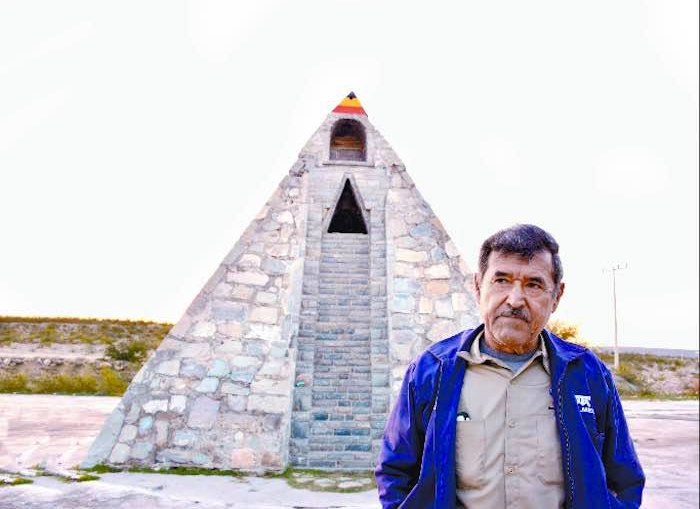Raymundo Corona, el mexicano que construyó una pirámide alienígena