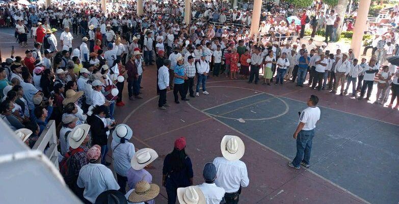 Diez mil indígenas de Chicomuselo, Chiapas, rompen el miedo y salen a protestar