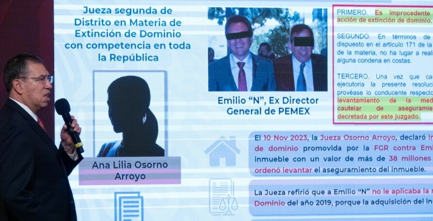 Exhiben en la mañanera a jueza que ordenó devolver casa millonaria a Lozoya