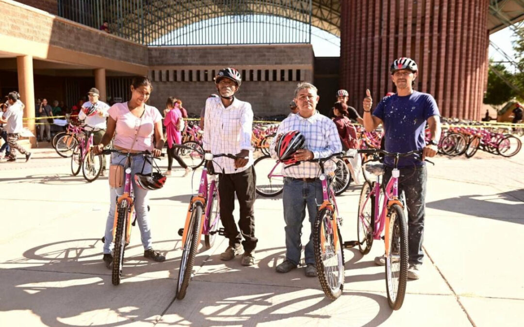 Entregan mil 200 bicicletas en Hermosillo