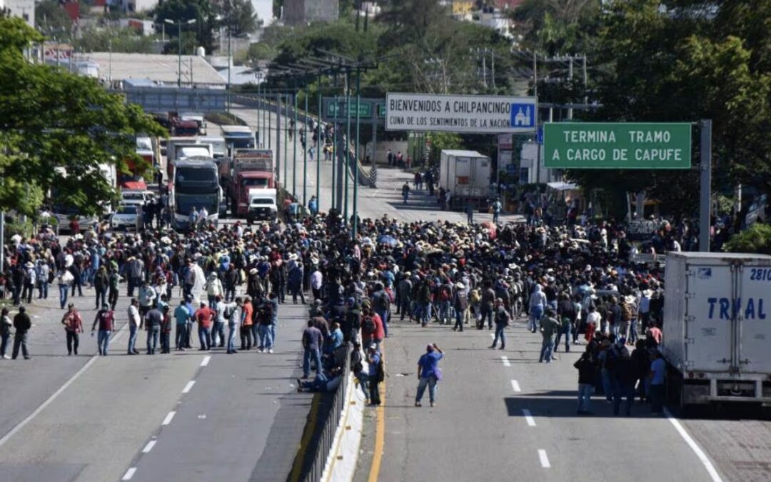 Inicia paro nacional de transportistas; exigen seguridad en las carreteras