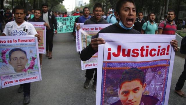 Caso Ayotzinapa: AMLO impugnará fallo que liberó a militares
