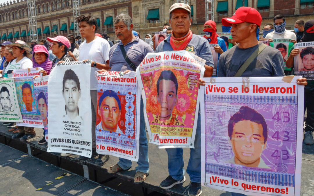 «Inhumano», anteponer intereses electorales sobre 43 vidas: padres y madres de Ayotzinapa