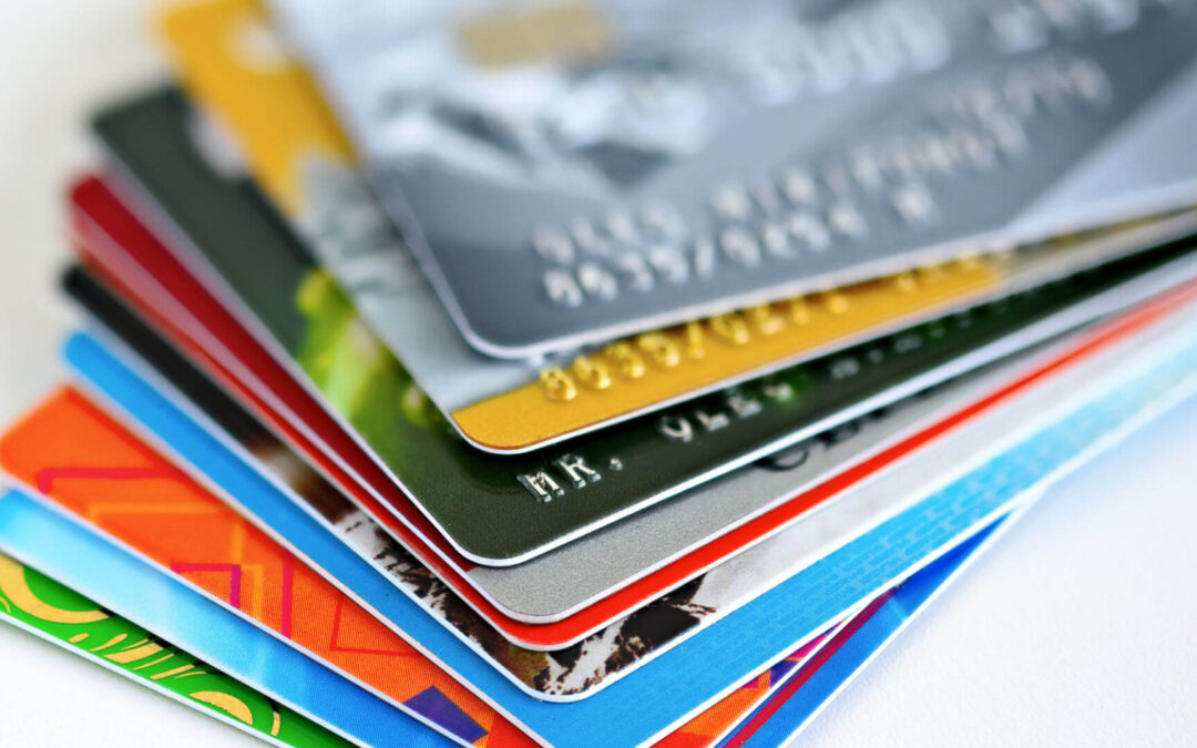 Condusef emite alerta por tarjetas de crédito que deberías rechazar