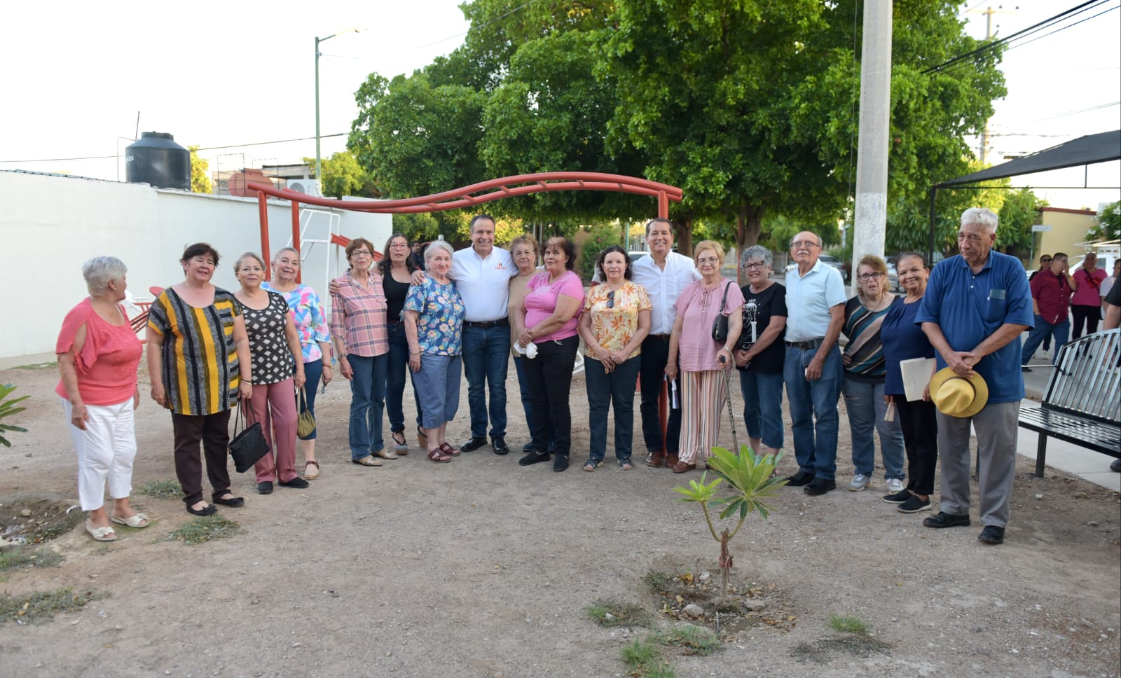 Entrega Toño Astiazarán rehabilitación de parque Eusebio Kino (3)