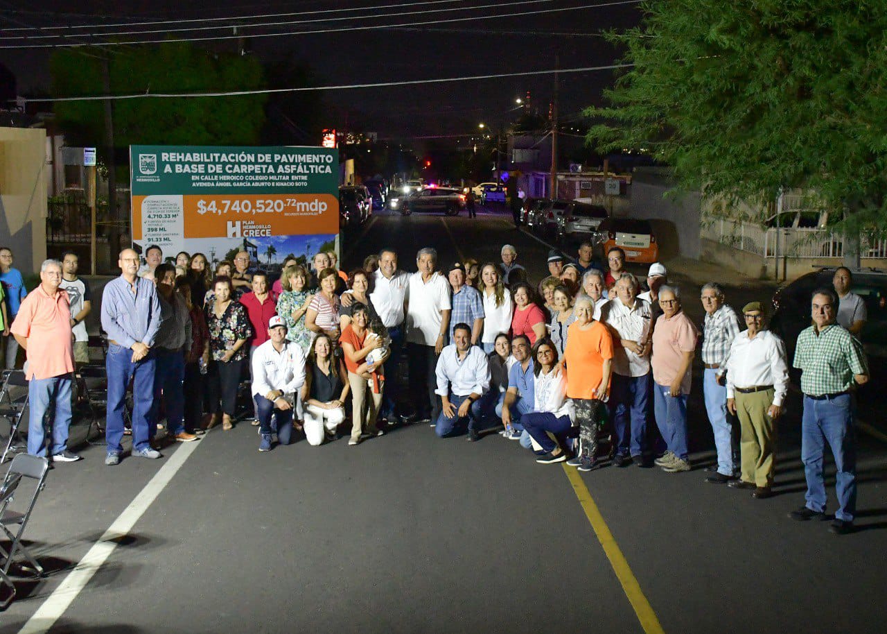 Entrega Toño Astiazarán rehabilitación de calle Heroico Colegio Militar en Loma Linda (2)