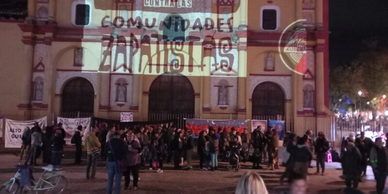 Manifestación en San Cristóbal en repudio a la violencia contra las comunidades zapatistas