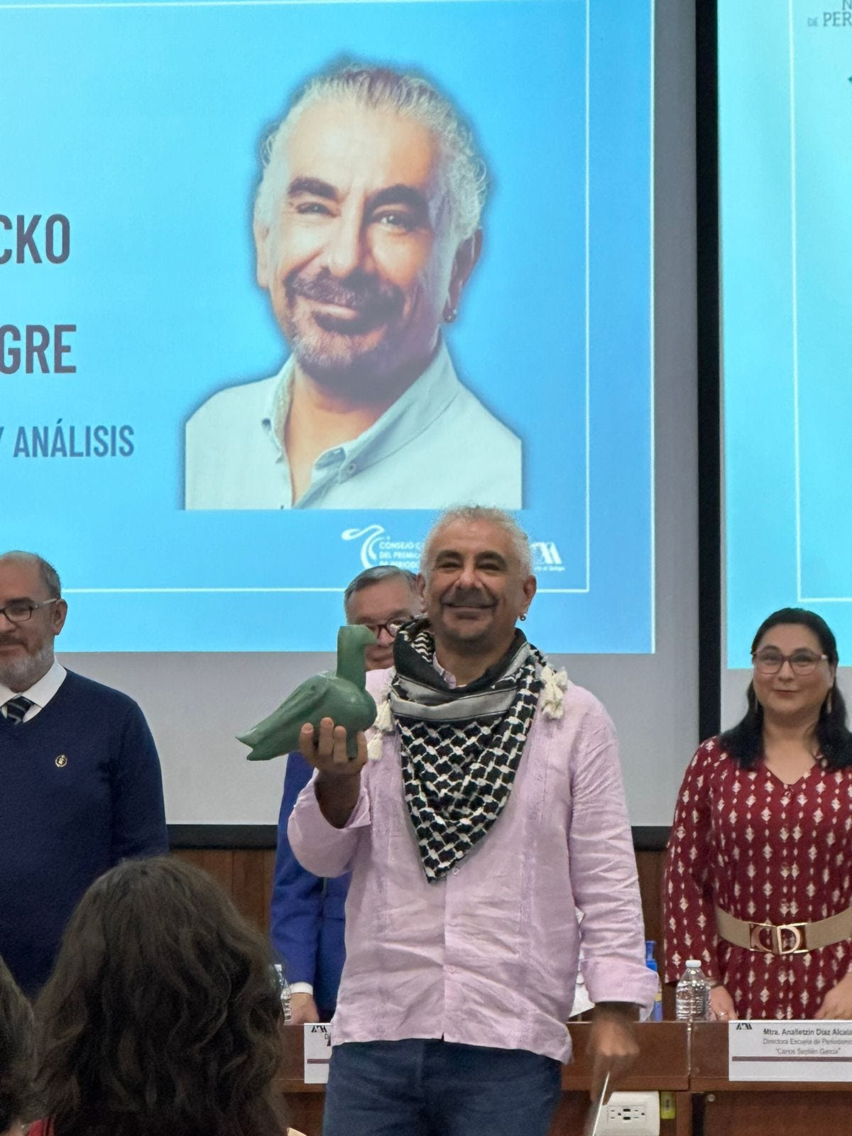 Texto ganador del Premio Nacional de Periodismo. "Ayotzinapa 9 años: militares y espías se mandan solos" unnamed (11)