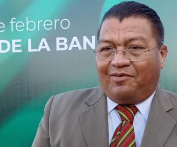 Critican a presidente de la Asociación de Padres de Familia ¿Por qué recibió 90 mil mensuales de la SEC?