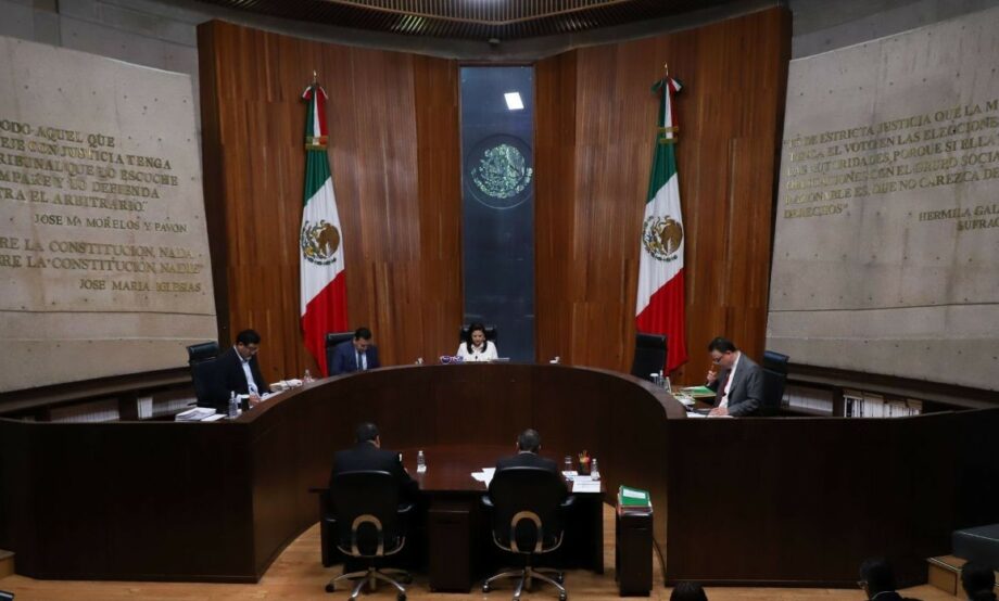 TEPJF confirma acuerdo del INE sobre prohibición de “acordeones” en elecciones judiciales