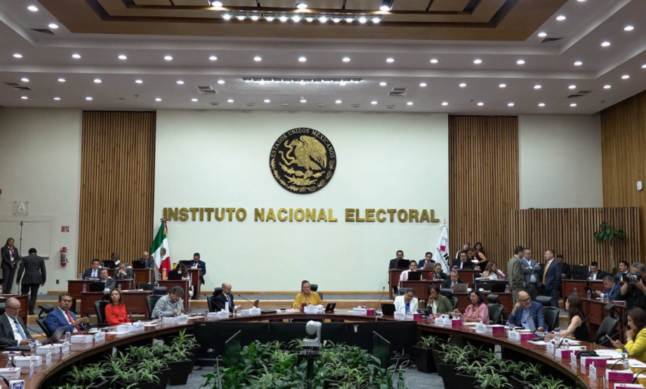 INE aprueba nuevos lineamientos para debates y mesas de diálogo con mayor flexibilidad