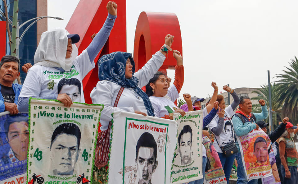 Ordena SCJN que FGR publique carpeta de investigación de Ayotzinapa