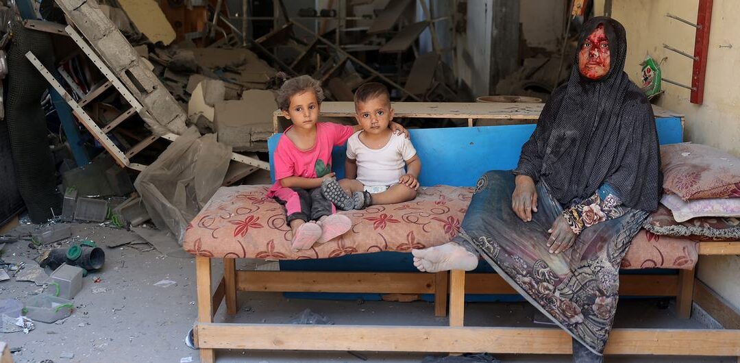 “Nuestros hijos lloran por comida”: La mayoría de las familias de Gaza sobreviven con una comida al día