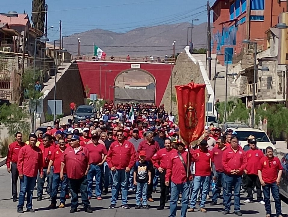 mineros-de-la-seccion-65-marchan-en-cananea-exigen-solucion-a-18-anos-de-huelga_6da214c0-f951-4e15-85f7-d81adedc913a_medialjnimgndimage=fullsize