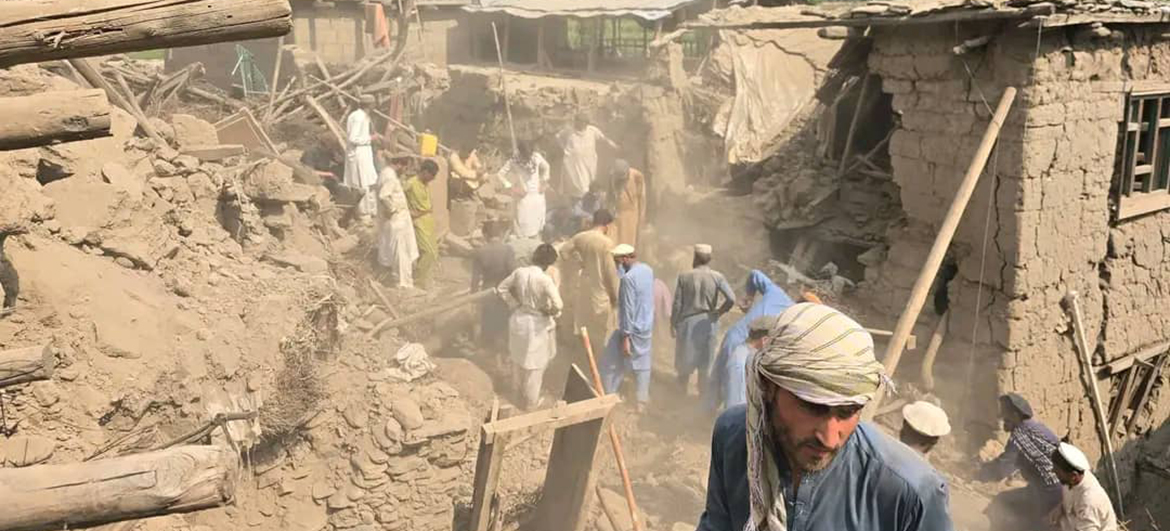 Families in Eastern Afghanistan are devastated by the #earthquake. IOM teams are  assessing damage and delivering life-saving support to those in urgent need.