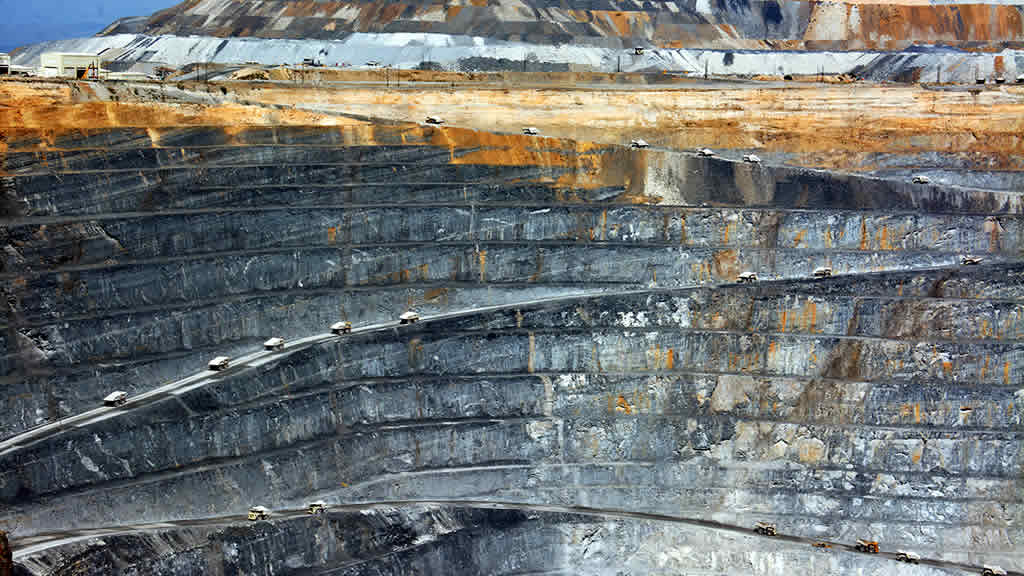 Economía busca cancelar 805 concesiones mineras en áreas protegidas