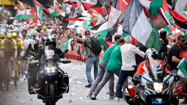 El masivo apoyo del pueblo vasco a Palestina consigue que se cancele la etapa de Bilbao de la Vuelta sionista a España antes de llegar a la meta